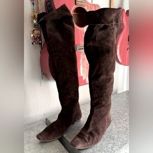 Delman Dark Brown Suede Knee Boot. Sz. 37.